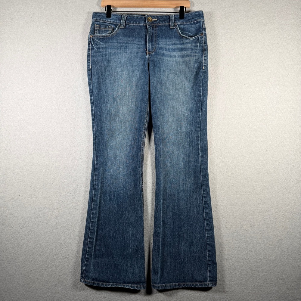 L.E.I. Sophia Hipster Flare Jeans Blue Medium Wash Junior Size 13 Long LJ205930